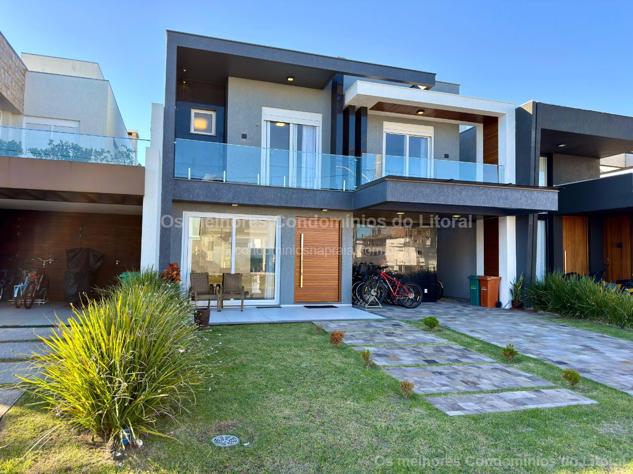 🏡 SOBRADO À VENDA NO BLUE — XANGRI-LÁ | 4 SUÍTES — Xangri-lá