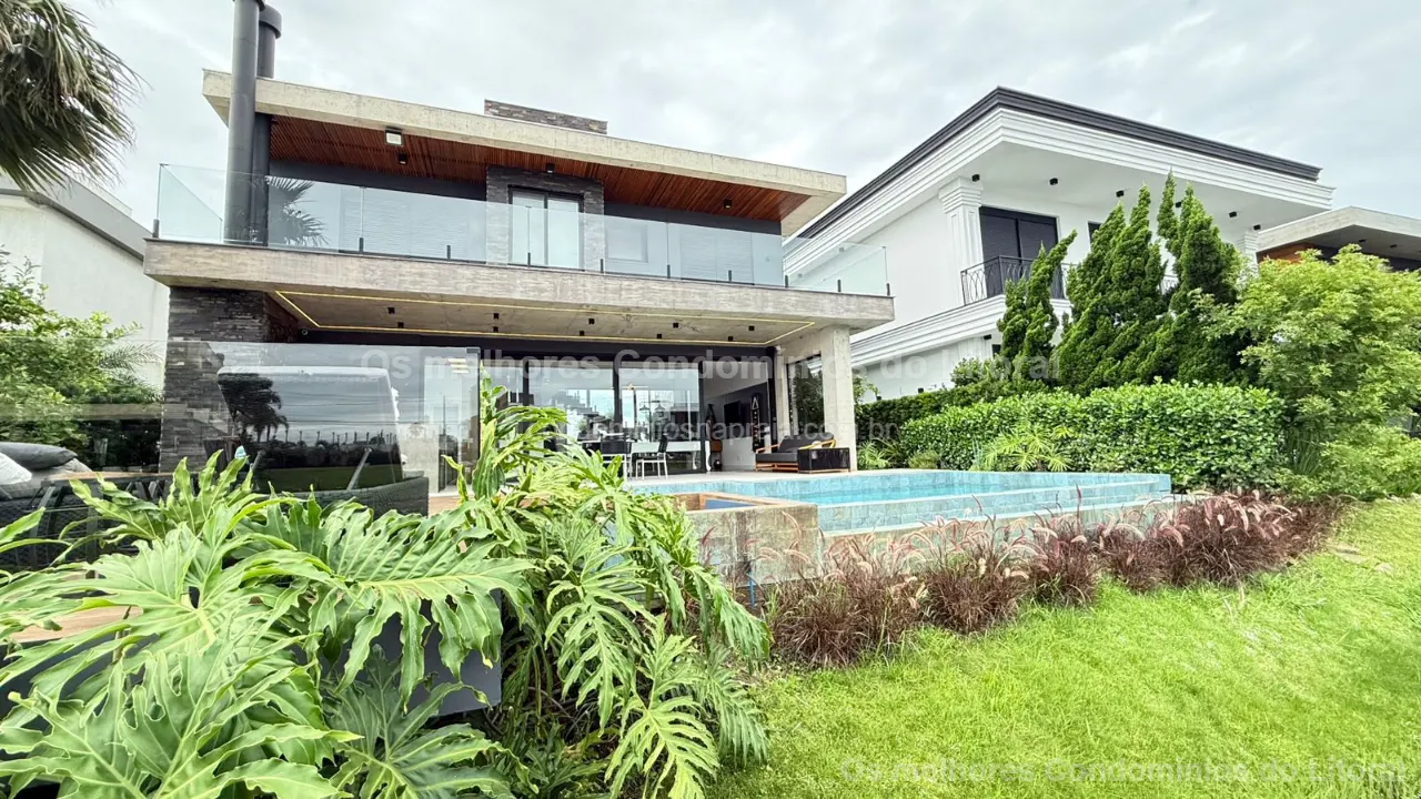 CASA À VENDA NO CONDOMÍNIO SENSE | 331 m² | 5 SUÍTES | XANGRI-LÁ — Xangri-lá